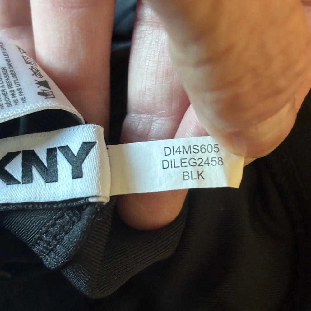 DKNY Black U-Wire Bandeau One Piece Swimsuit Tummy Control Removable Straps - Picture 7 of 7